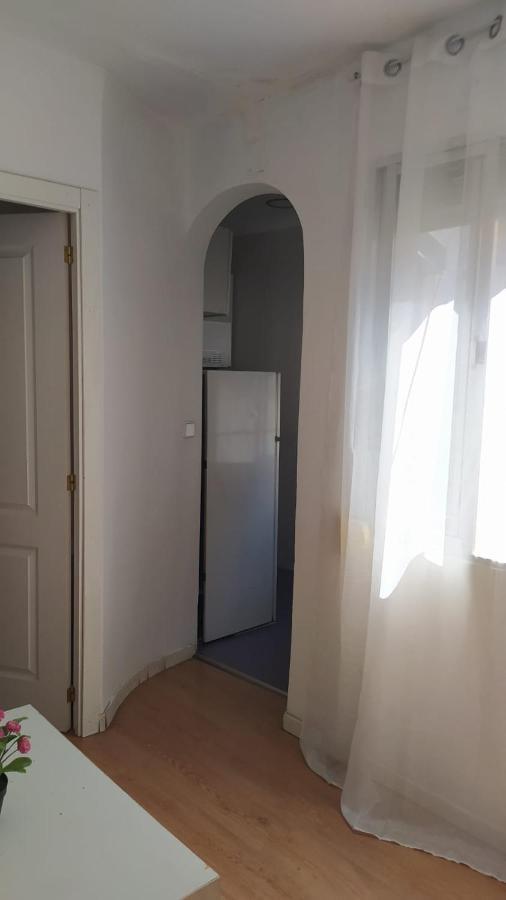 Apartamento En C. Maria Luisa 2 Dormitorios Мадрид Екстериор снимка
